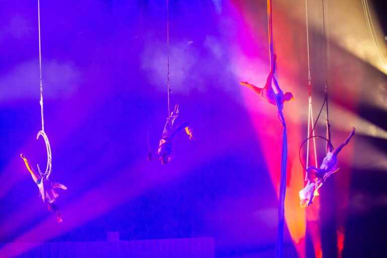 Inspiral cirkusz a fény születése 6