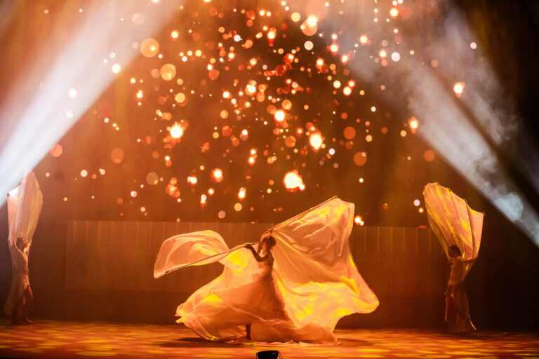 Inspiral cirkusz a fény születése